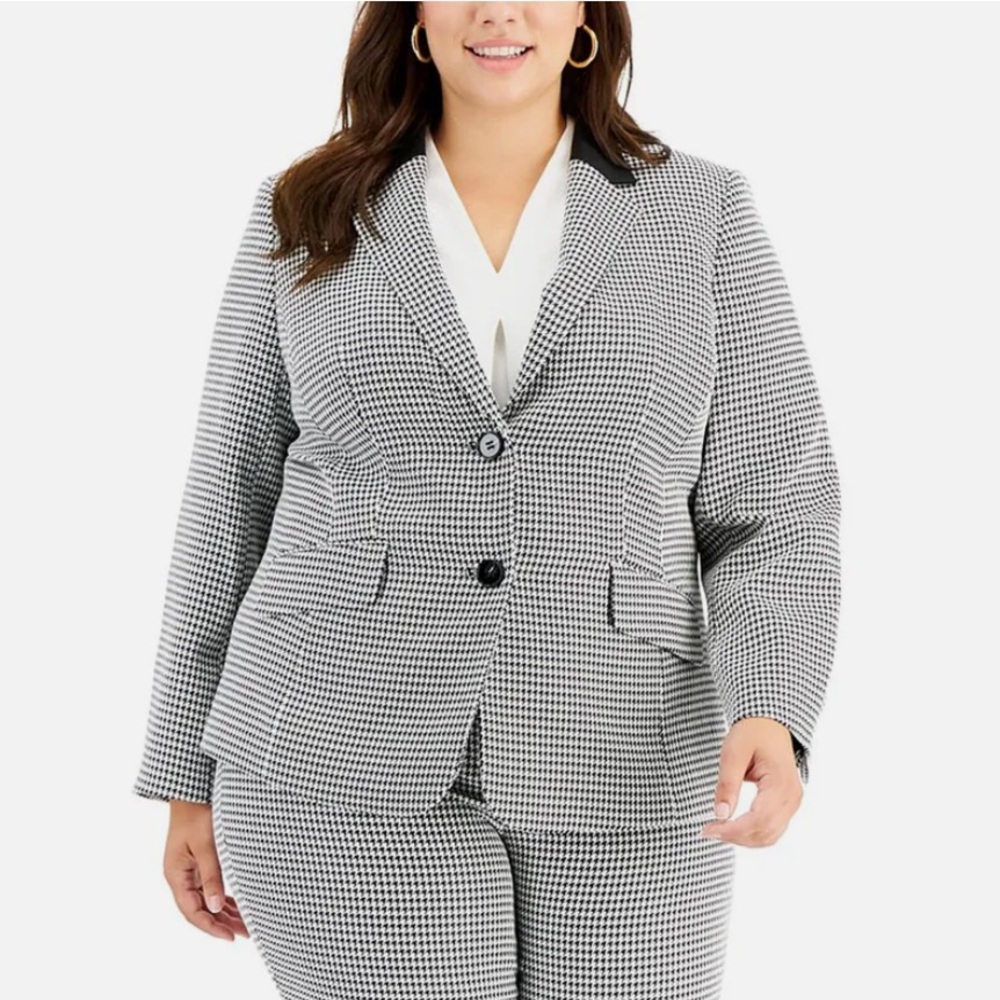 Kasper plus suit coat. 24W 3x. Worn once. Like new condition.